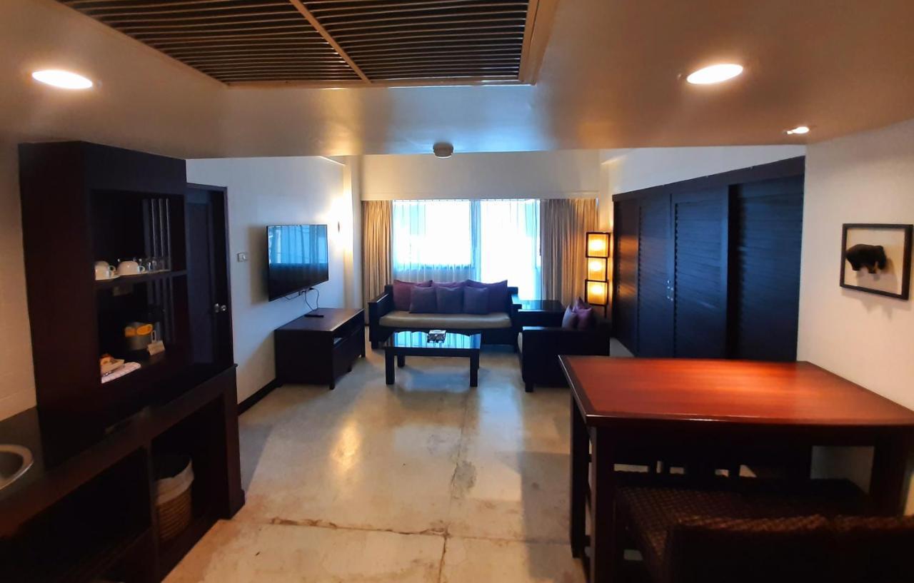 Grand Hotel Pattaya Bagian luar foto