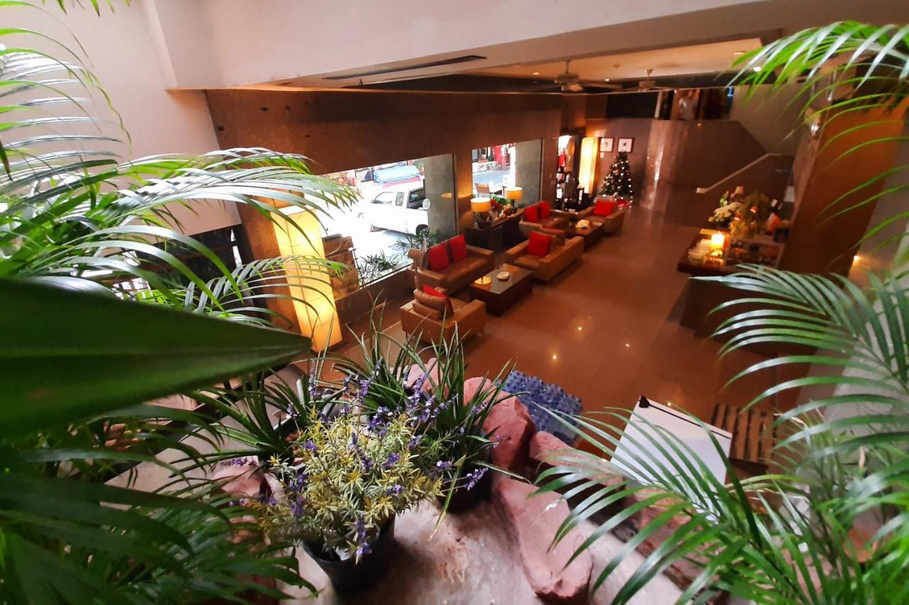 Grand Hotel Pattaya Bagian luar foto